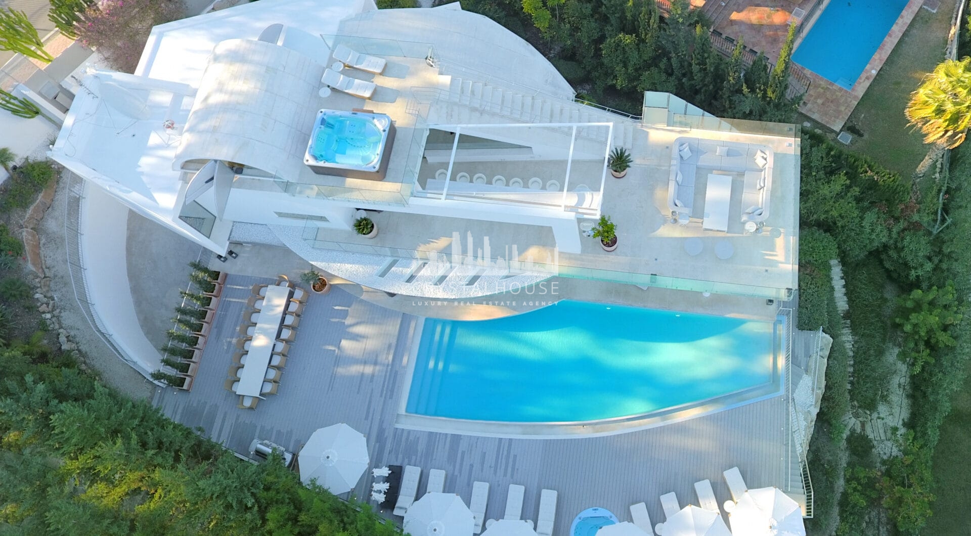 Contemporary Villa with Private Pool &amp; Garden in Los Naranjos