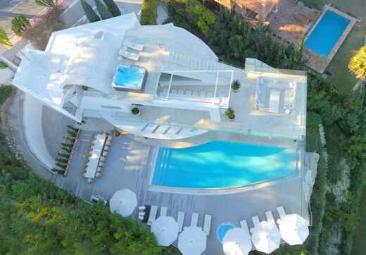 Contemporary Villa with Private Pool &amp; Garden in Los Naranjos