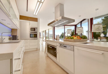 Contemporary Villa with Private Pool &amp; Garden in Los Naranjos