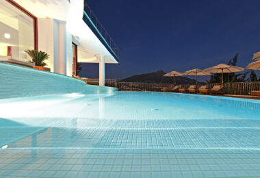Contemporary Villa with Private Pool &amp; Garden in Los Naranjos