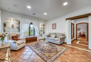 Astonishing 7-bedroom villa with panoramic sea views, private pool, and sprawling 5-hectare estate in La Mairena.