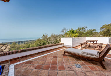 Astonishing 7-bedroom villa with panoramic sea views, private pool, and sprawling 5-hectare estate in La Mairena.