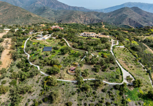 Astonishing 7-bedroom villa with panoramic sea views, private pool, and sprawling 5-hectare estate in La Mairena.