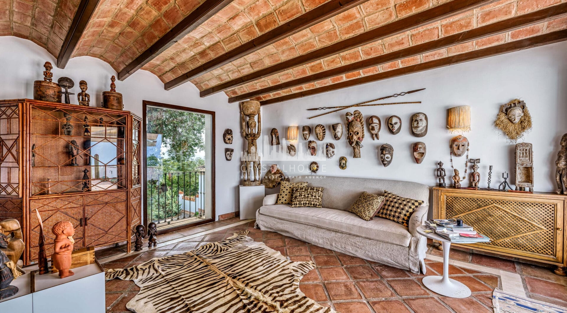 Astonishing 7-bedroom villa with panoramic sea views, private pool, and sprawling 5-hectare estate in La Mairena.