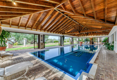 Astonishing 7-bedroom villa with panoramic sea views, private pool, and sprawling 5-hectare estate in La Mairena.