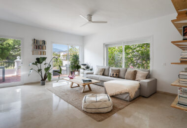 Spacious 4-bedroom, 4-bathroom townhouse in the sought-after area of La Quinta, Benahavís.