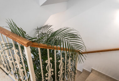 Spacious 4-bedroom, 4-bathroom townhouse in the sought-after area of La Quinta, Benahavís.