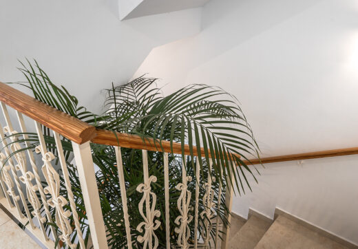 Spacious 4-bedroom, 4-bathroom townhouse in the sought-after area of La Quinta, Benahavís.