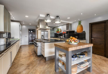 This exquisite property in Paraiso Barronal, Estepona, offers an unparalleled living experience.
