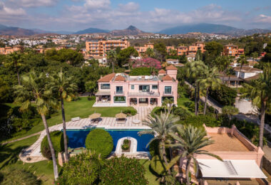 This exquisite property in Paraiso Barronal, Estepona, offers an unparalleled living experience.