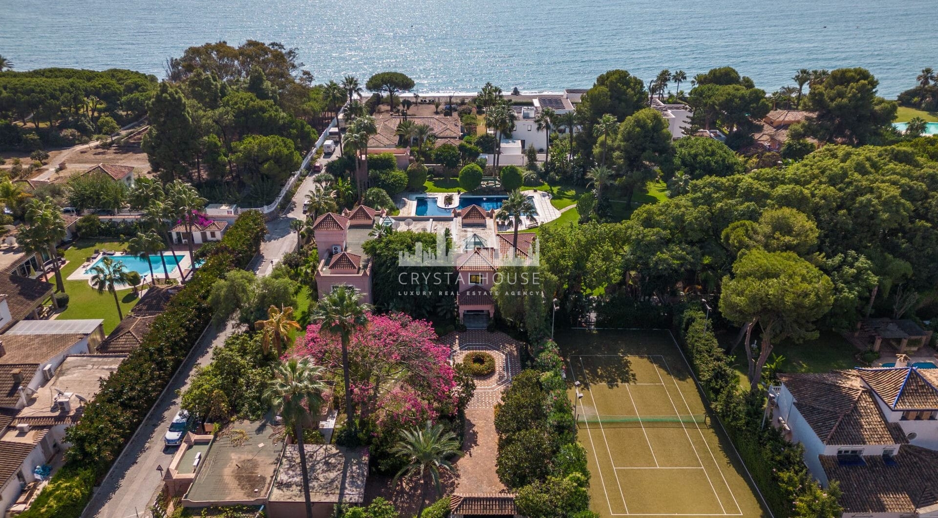 This exquisite property in Paraiso Barronal, Estepona, offers an unparalleled living experience.