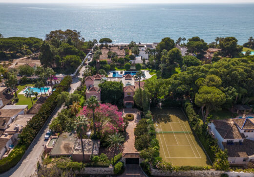 This exquisite property in Paraiso Barronal, Estepona, offers an unparalleled living experience.
