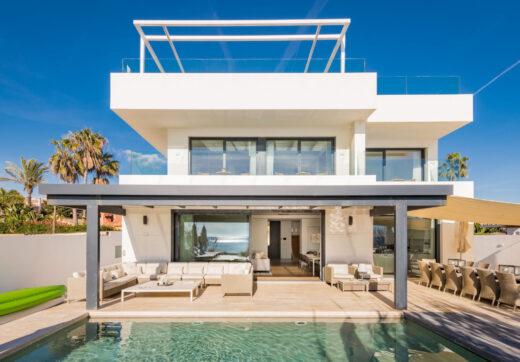 This beachfront villa in Costabella is all about location. Sitting right on the golden sands, it offers direct access to the beach through a private path.