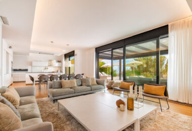 This beachfront villa in Costabella is all about location. Sitting right on the golden sands, it offers direct access to the beach through a private path.