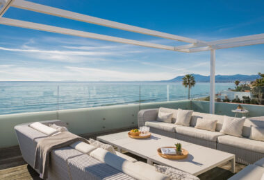 This beachfront villa in Costabella is all about location. Sitting right on the golden sands, it offers direct access to the beach through a private path.