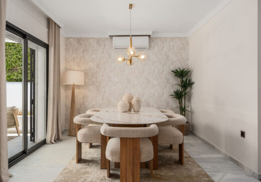 Casa Los Momentos is a refined and spacious 6-bedroom villa for sale located in the highly desirable Altos del Rodeo residential enclave, within Nueva Andalucia, just minutes from Puerto Banús and Marbella’s top amenities.
