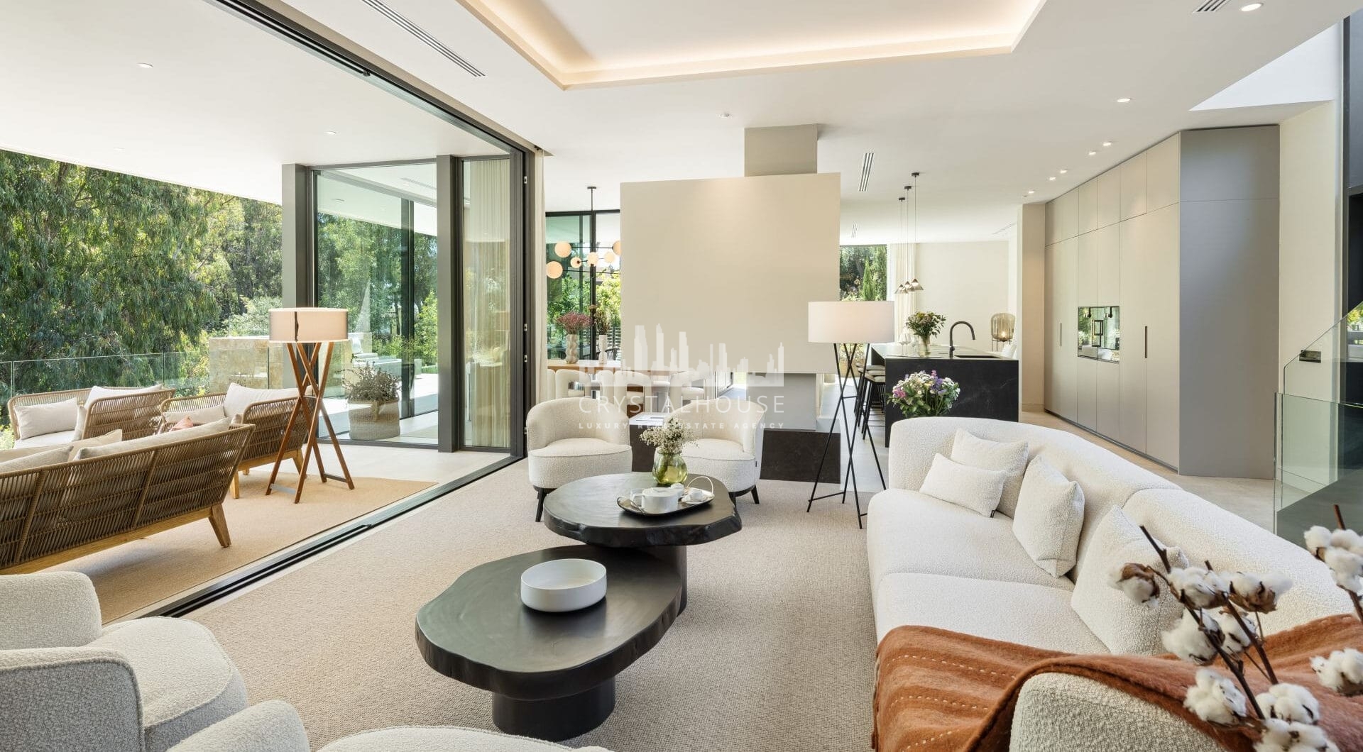 VVilla Selene is a luxurious, fully furnished villa for sale in La Cerquilla.