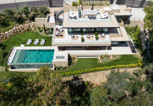 VVilla Selene is a luxurious, fully furnished villa for sale in La Cerquilla.