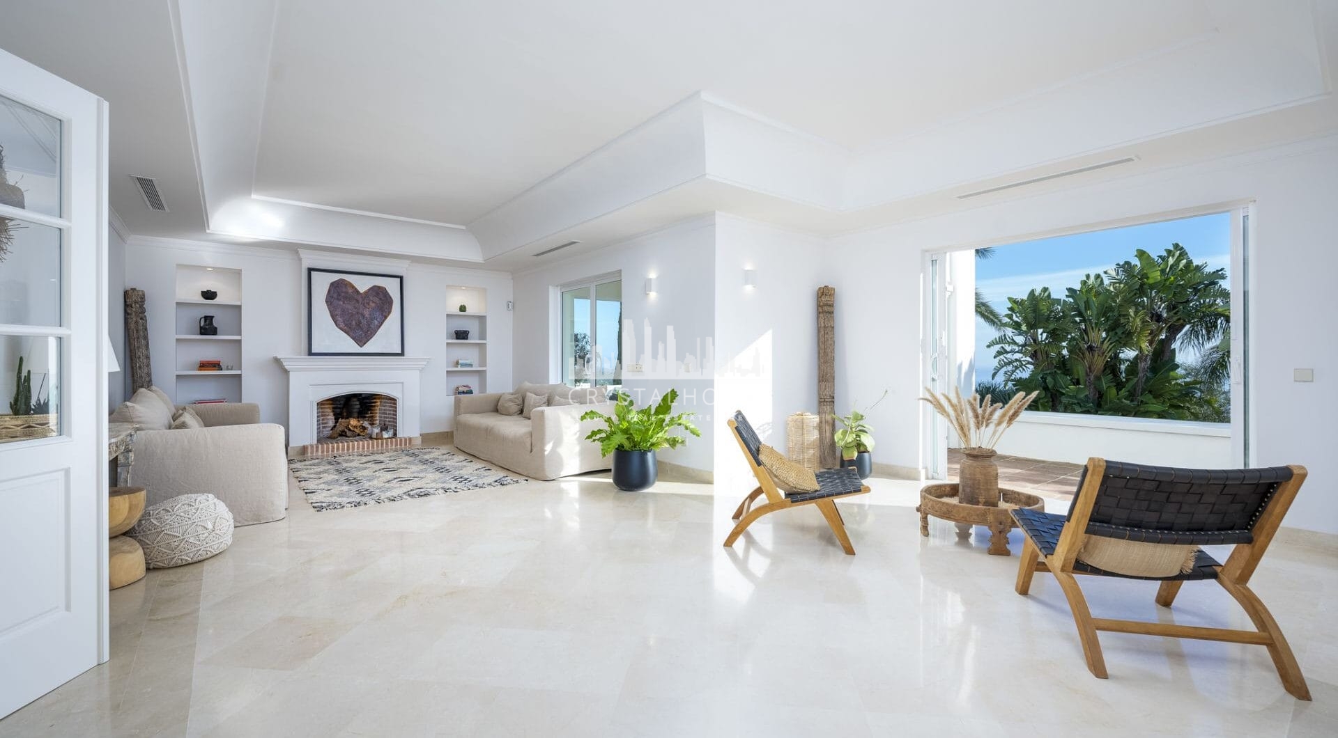 Located in Los Altos de los Monteros, Villa Los Altos is a stunning five-bedroom property for sale.