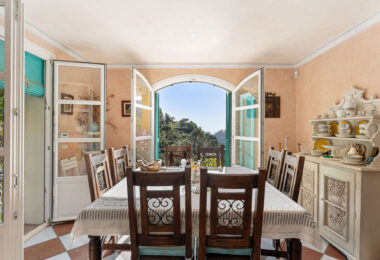 Experience the unique blend of traditional Andalusian charm and luxury at La Solea, an exquisitely designed villa located in the prestigious and gated El Madroñal community in Benahavís.