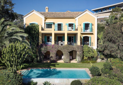 Experience the unique blend of traditional Andalusian charm and luxury at La Solea, an exquisitely designed villa located in the prestigious and gated El Madroñal community in Benahavís.
