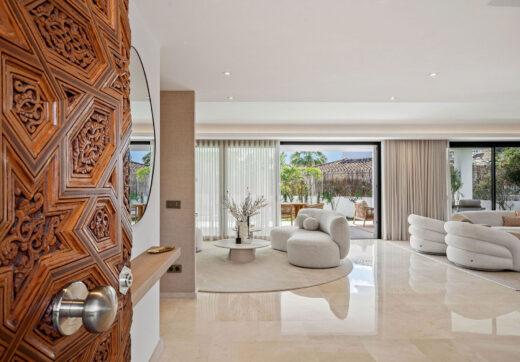 Welcome to Perla Verde, a splendid villa for sale in the prestigious Atalaya de Rio Verde urbanization, just moments from the vibrant center of Marbella.