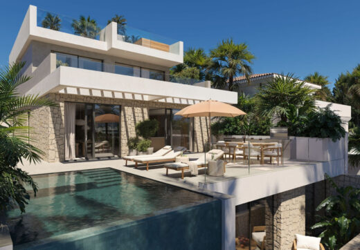 Villa Tulua is a design-led luxury villa for sale in the dream location of Nueva Andalucía, positioned on an elevated ridge that offers unrivalled panoramic views.