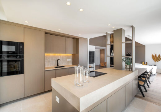 This elegant 4-bedroom villa for sale in Paraiso Alto, Benahavis, offers a beautifully designed modern retreat inspired by Mediterranean architecture.