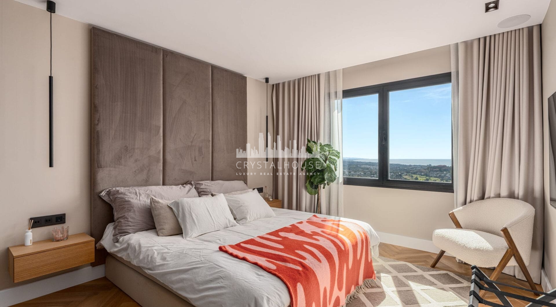 Penthouse Halcon presents a rare opportunity to enjoy sophisticated hillside living in one of Benahavís’ most desirable residential communities.