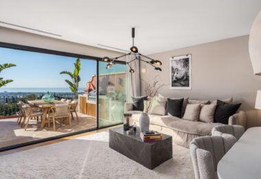 Penthouse Halcon presents a rare opportunity to enjoy sophisticated hillside living in one of Benahavís’ most desirable residential communities.