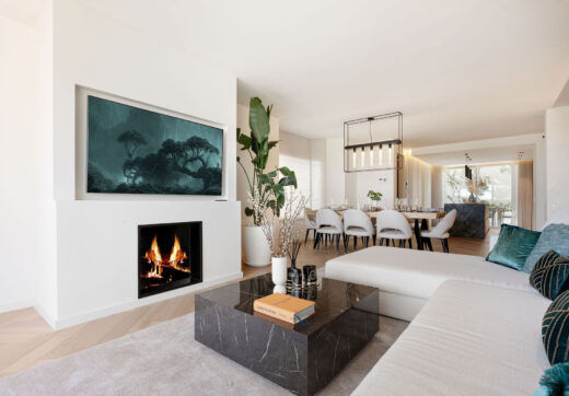 La Maison Saint Germain is an exceptional two-storey townhouse for sale  in the prestigious Golden Mile, a highly sought-after area known for its refined residences, excellent amenities, and seamless connectivity to Marbella’s finest offerings.