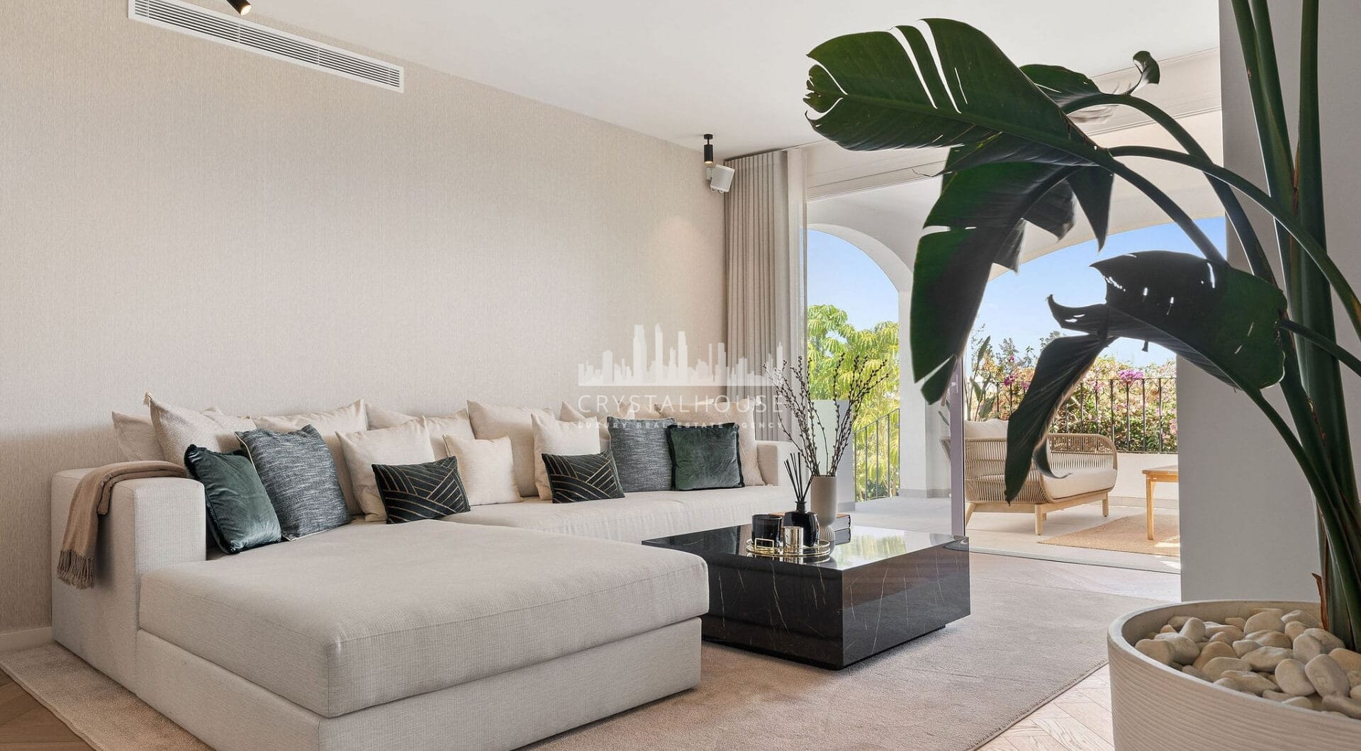 La Maison Saint Germain is an exceptional two-storey townhouse for sale  in the prestigious Golden Mile, a highly sought-after area known for its refined residences, excellent amenities, and seamless connectivity to Marbella’s finest offerings.