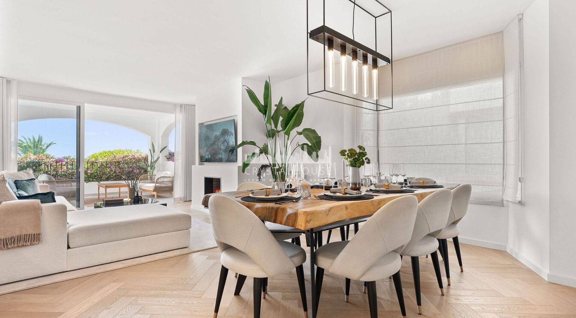 La Maison Saint Germain is an exceptional two-storey townhouse for sale  in the prestigious Golden Mile, a highly sought-after area known for its refined residences, excellent amenities, and seamless connectivity to Marbella’s finest offerings.