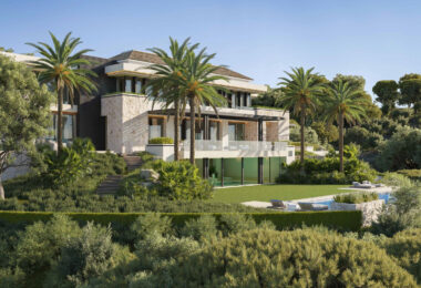 Located in La Zagaleta, this villa offers complete privacy and stunning views of the sea, Gibraltar, and Africa.