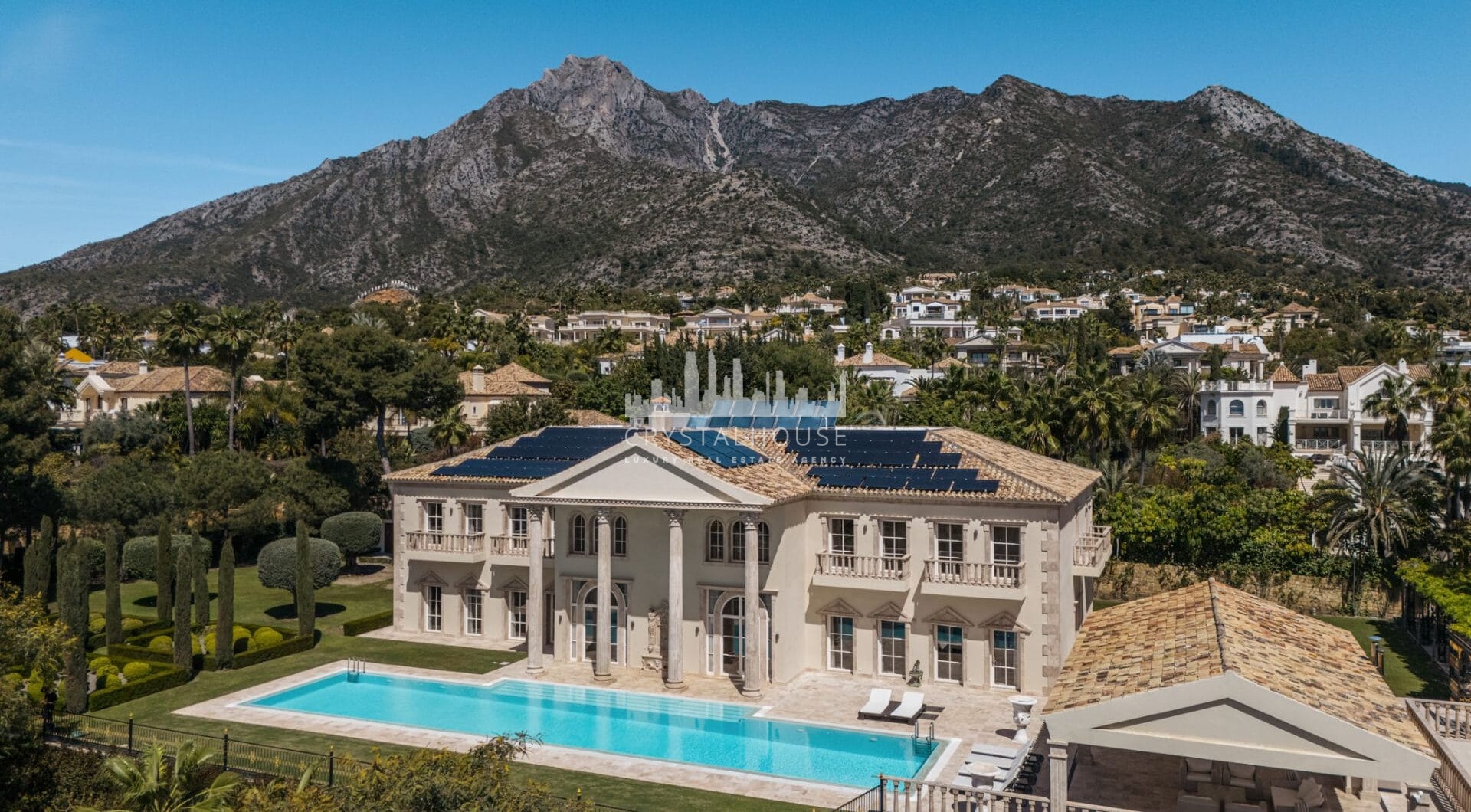 Villa Sinfonía is a remarkable three-floor estate for sale  in the prestigious gated community of Sierra Blanca on the Costa del Sol.
