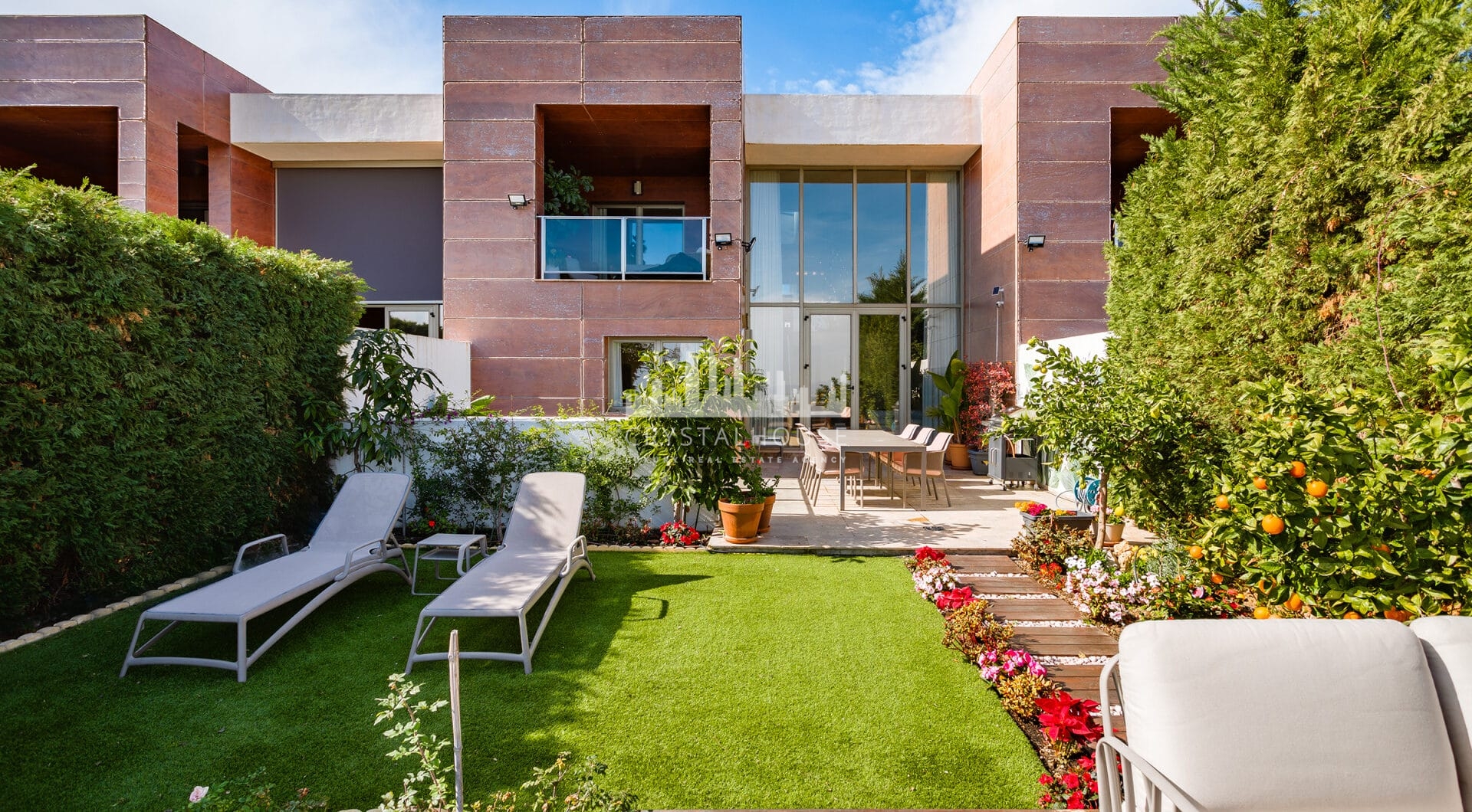 Modern semi-detached villa in La Alqueria, Mijas, within a private gated complex of just 8 homes.