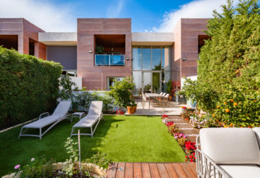 Modern semi-detached villa in La Alqueria, Mijas, within a private gated complex of just 8 homes.