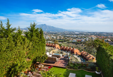 Modern semi-detached villa in La Alqueria, Mijas, within a private gated complex of just 8 homes.