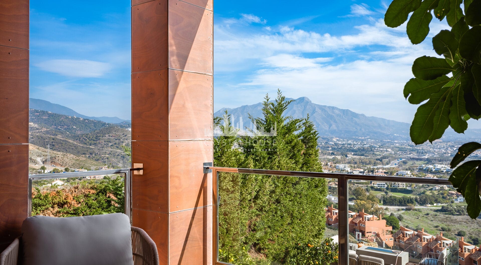 Modern semi-detached villa in La Alqueria, Mijas, within a private gated complex of just 8 homes.
