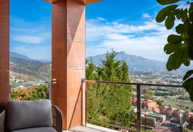Modern semi-detached villa in La Alqueria, Mijas, within a private gated complex of just 8 homes.