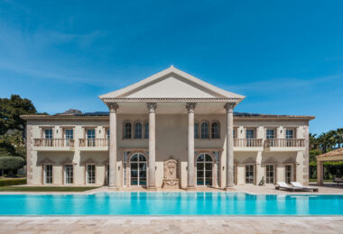 Villa Sinfonía is a remarkable three-floor estate for sale  in the prestigious gated community of Sierra Blanca on the Costa del Sol.