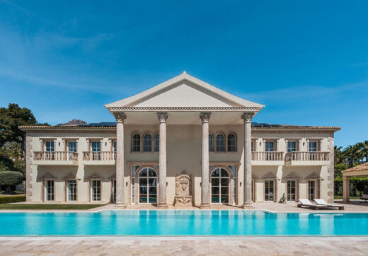 Villa Sinfonía is a remarkable three-floor estate for sale  in the prestigious gated community of Sierra Blanca on the Costa del Sol.