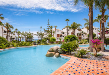 Fully renovated southwest-facing luxury apartment in Japanese Gardens, Marina Puente Romano.