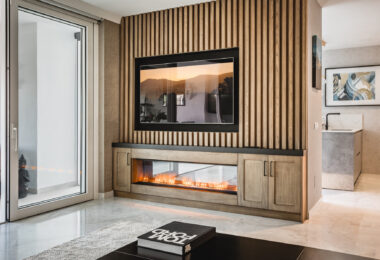 Fully renovated southwest-facing luxury apartment in Japanese Gardens, Marina Puente Romano.