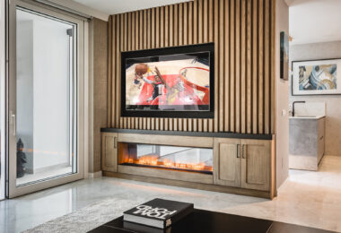 Fully renovated southwest-facing luxury apartment in Japanese Gardens, Marina Puente Romano.