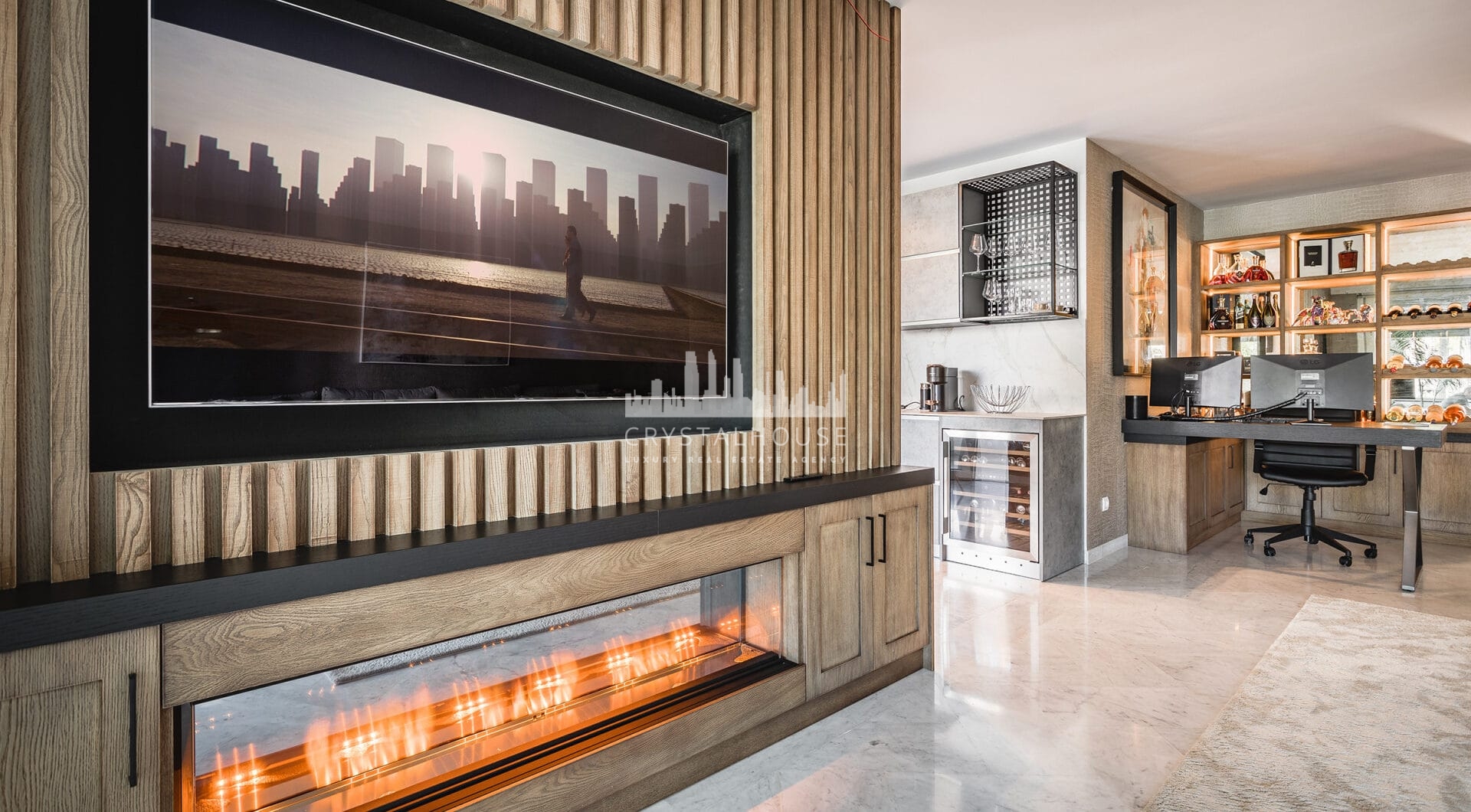 Fully renovated southwest-facing luxury apartment in Japanese Gardens, Marina Puente Romano.