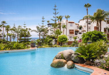 Fully renovated southwest-facing luxury apartment in Japanese Gardens, Marina Puente Romano.