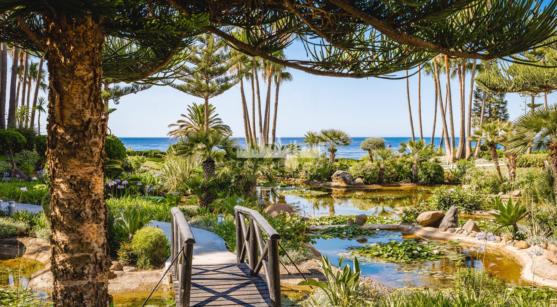 Fully renovated southwest-facing luxury apartment in Japanese Gardens, Marina Puente Romano.