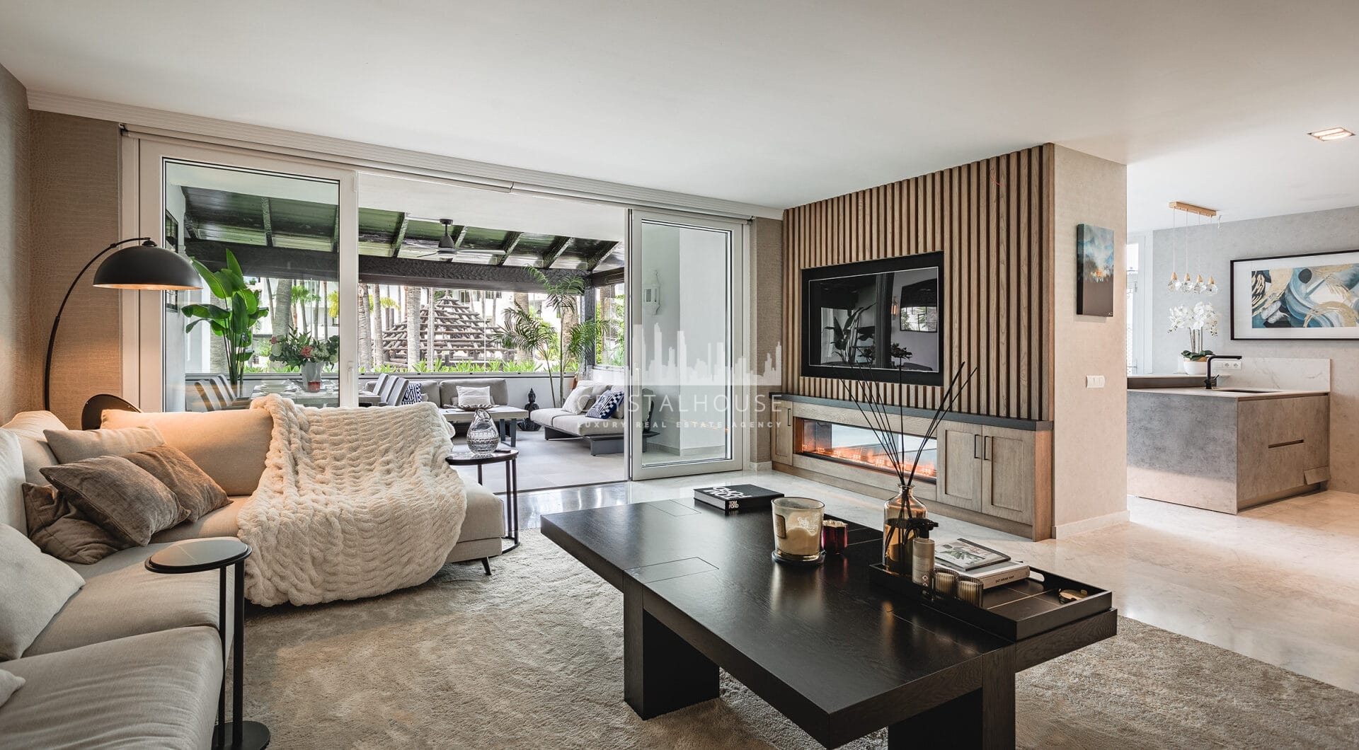 Fully renovated southwest-facing luxury apartment in Japanese Gardens, Marina Puente Romano.