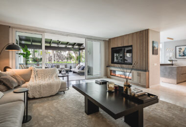 Fully renovated southwest-facing luxury apartment in Japanese Gardens, Marina Puente Romano.